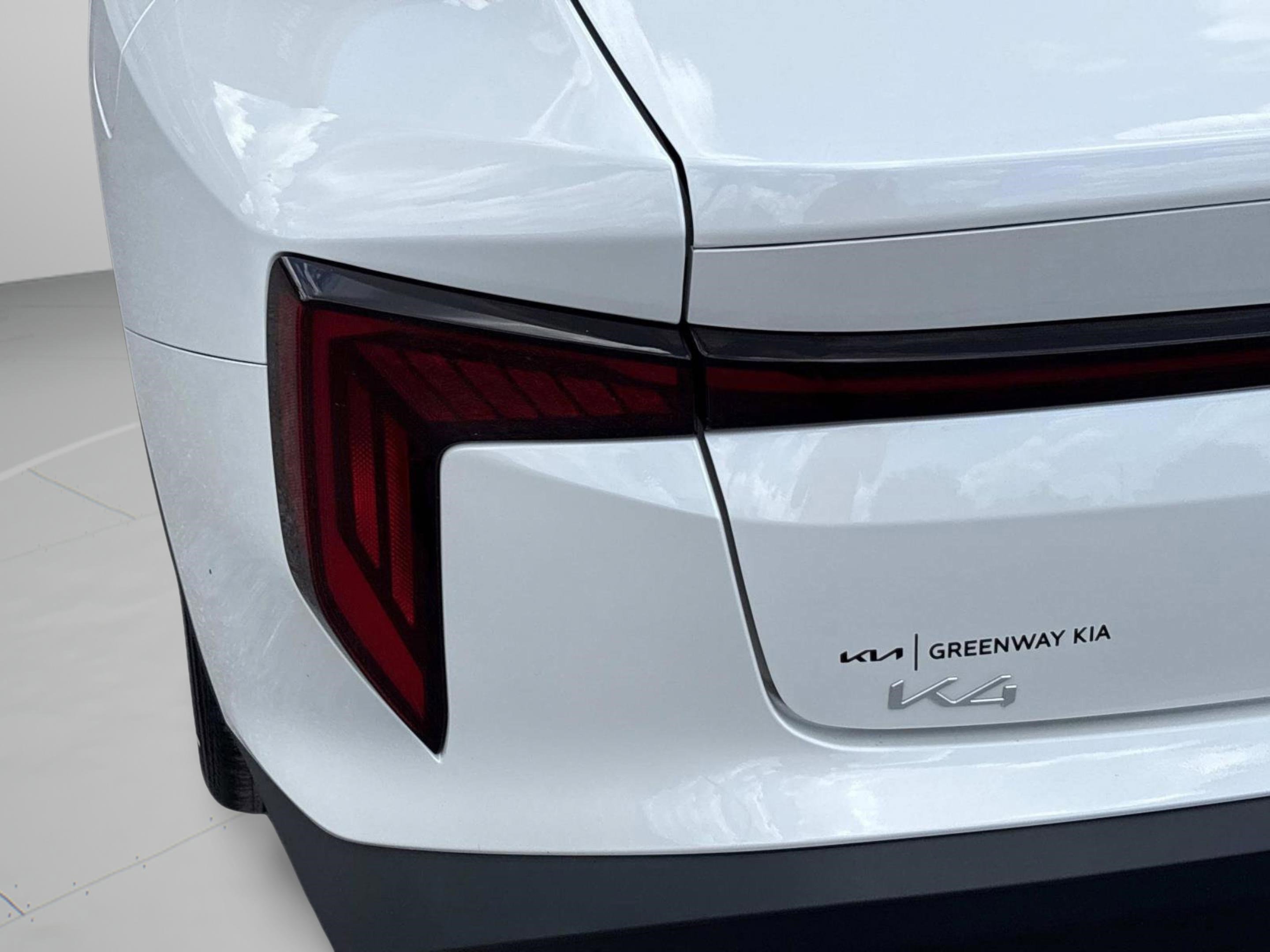 New 2026 Snow White Pearl Kia LX image 30