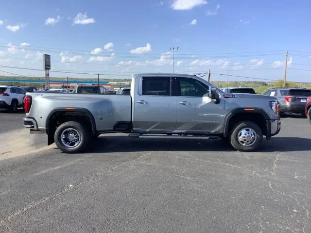2026 GMC Sierra 3500HD SLT - Photo 9