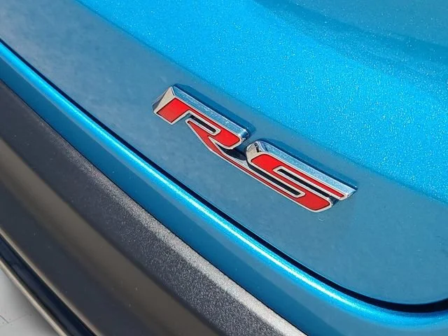 Used 2025 Marina Blue Metallic Chevrolet 1RS image 9