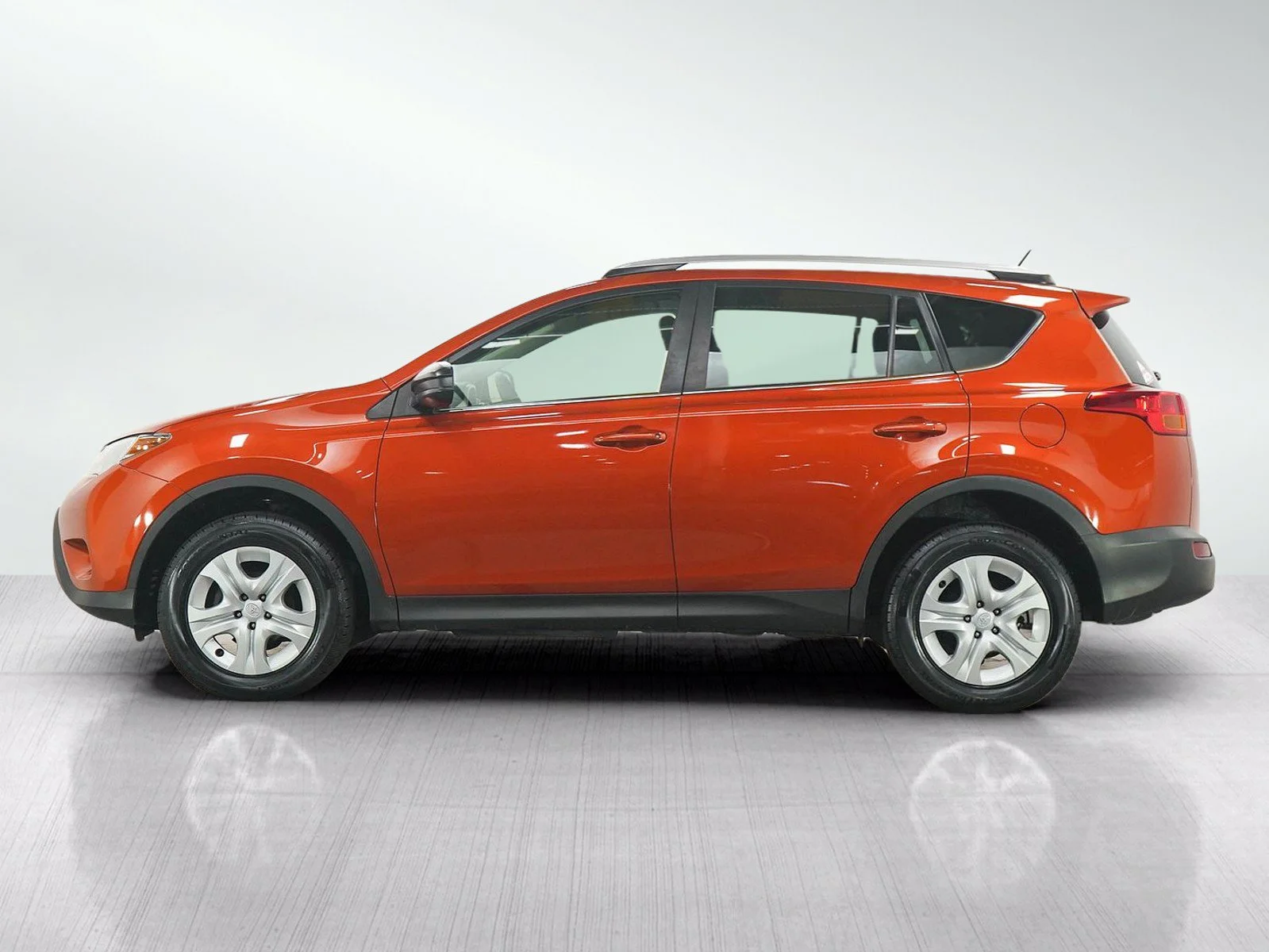 Used 2015 Toyota RAV4 LE with VIN JTMBFREV4FD118635 for sale in Burnsville, Minnesota