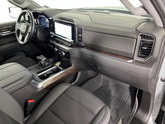 Used 2023 Silver GMC Elevation image 43