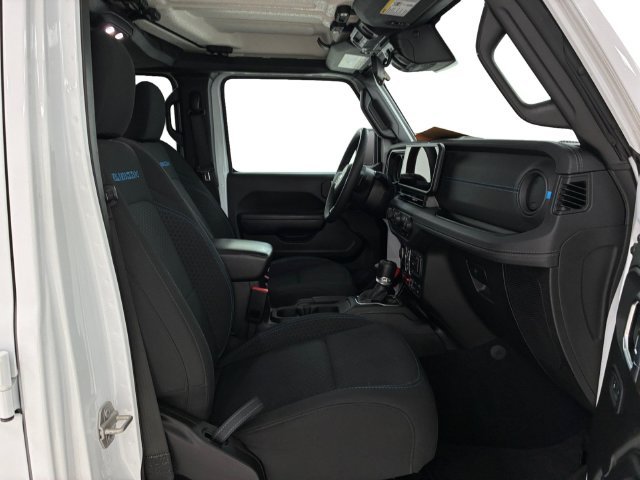 Used 2024 White Jeep Rubicon 4xe image 14