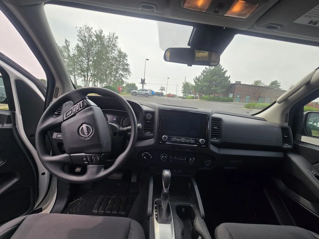 Used 2023 White Nissan S image 10