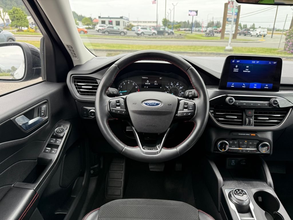 Used 2022 Gray Ford SEL image 22