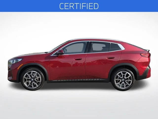 Used 2025 Red BMW xDrive28i image 2