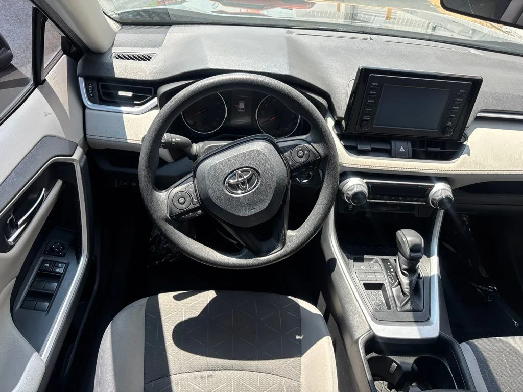 Used 2019 Gray Toyota XLE image 5