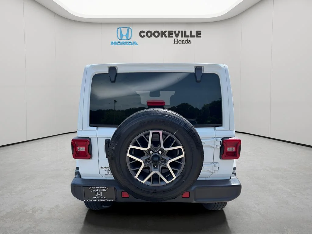 Used 2025 Bright White Clearcoat Jeep Sahara image 6