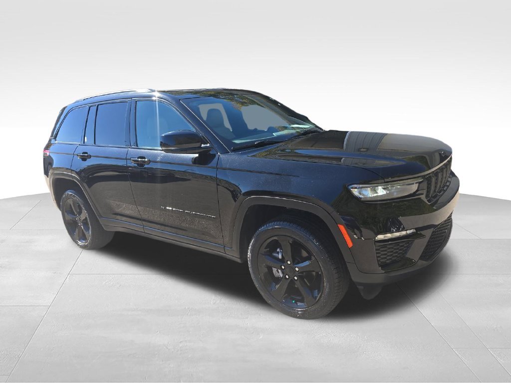 Used 2024 Black Jeep Limited image 9