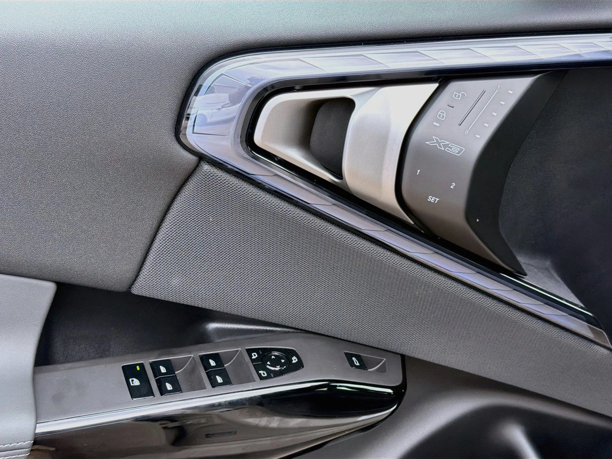 New 2026 Dune Grey Metallic BMW 30 xDrive image 23