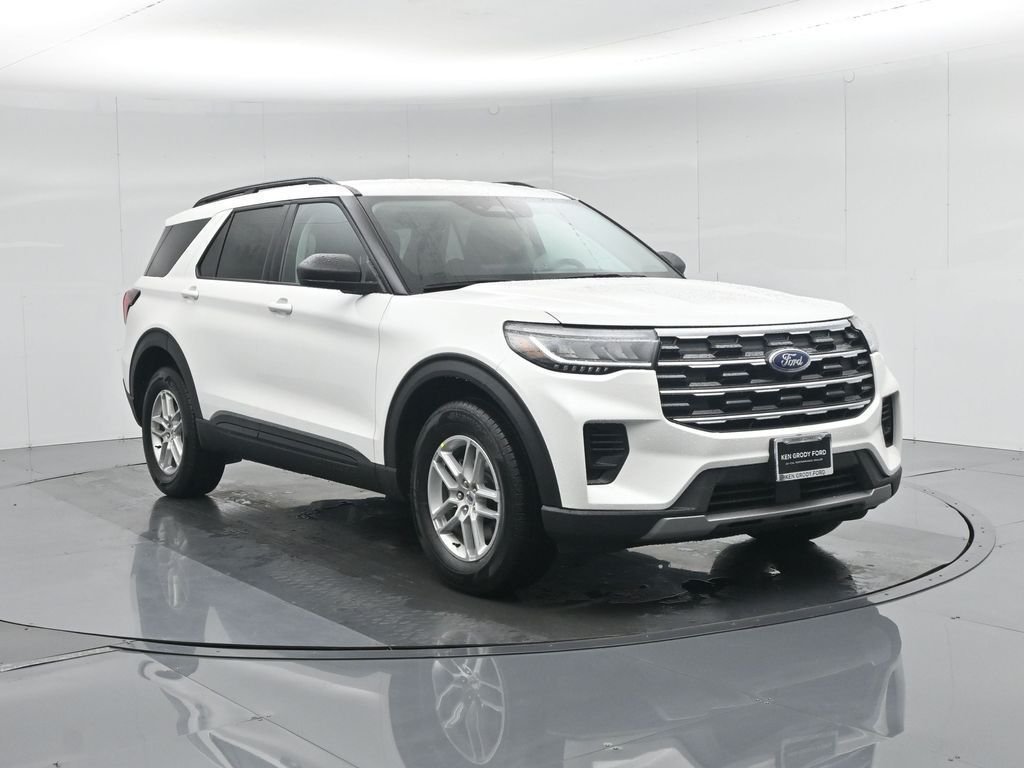 New 2026 Star White Metallic Tri-Coat Ford Active image 87
