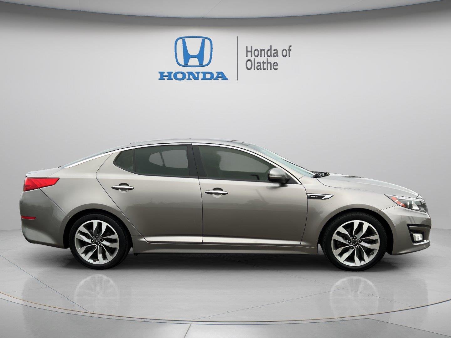 Used 2015 Kia Optima SX with VIN 5XXGR4A64FG382751 for sale in Kansas City