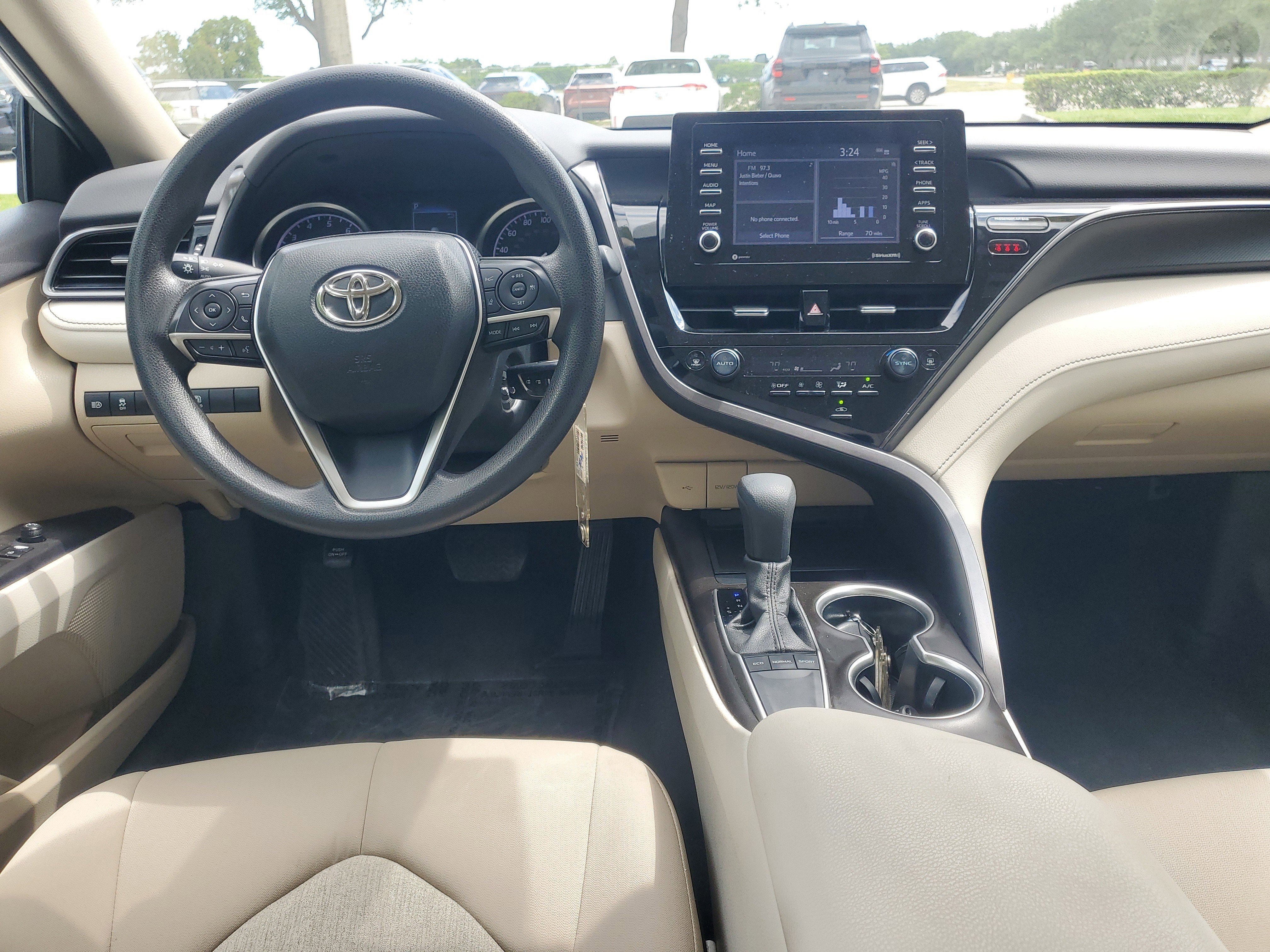 Used 2023 Ice Toyota LE image 10