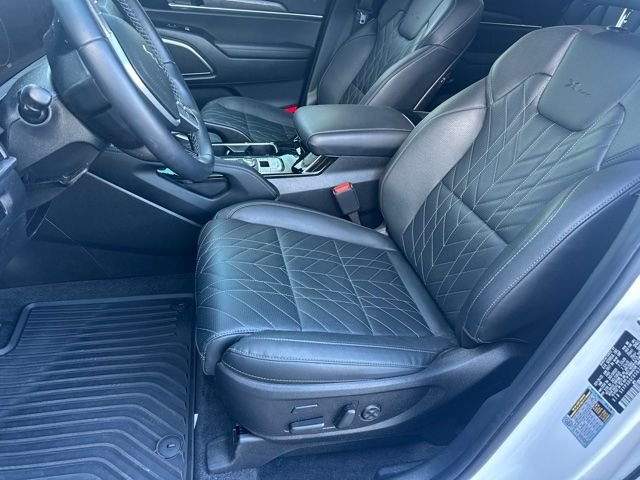 Used 2025 White Kia SX X-Line image 5
