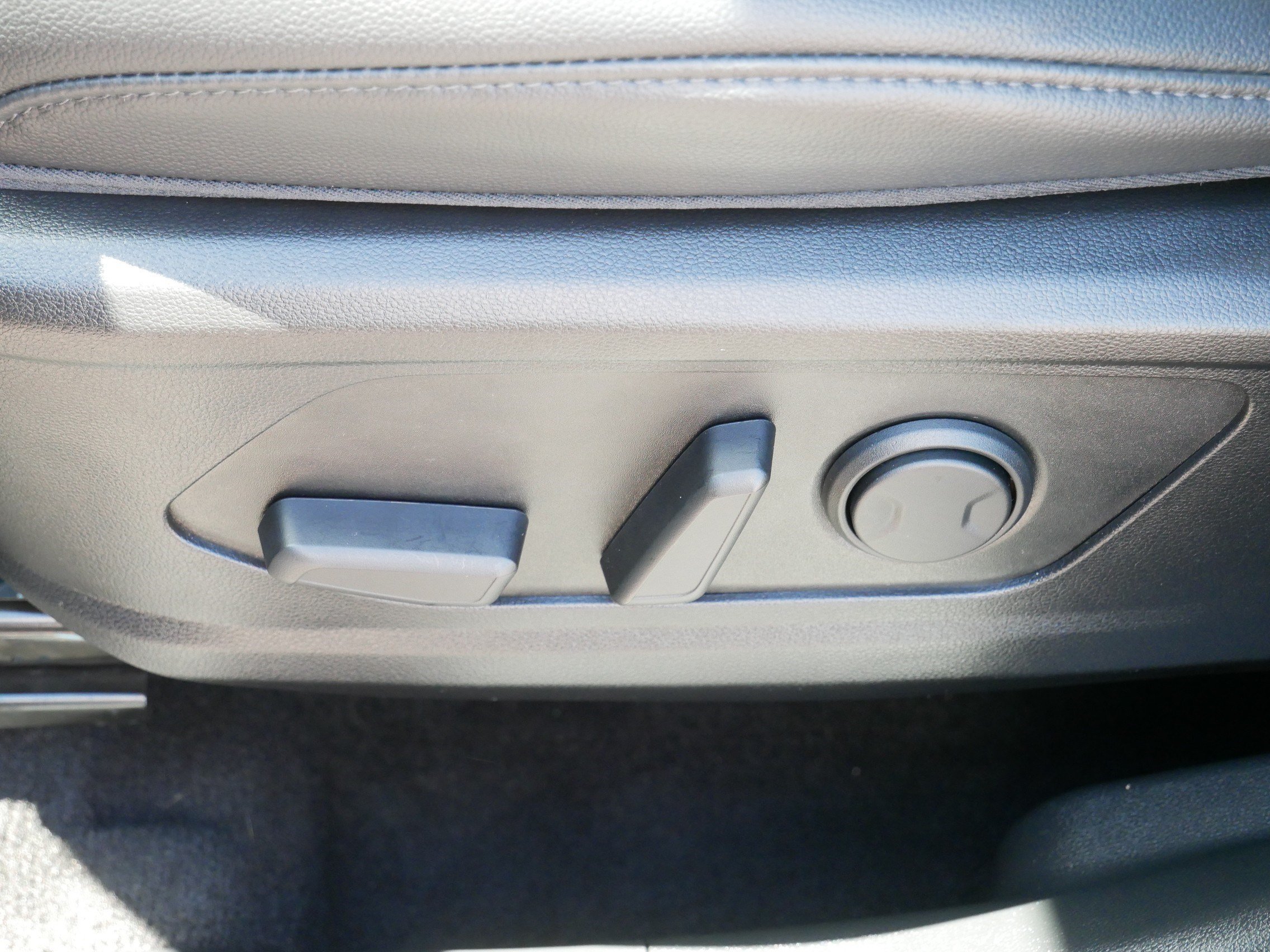Certified Used 2023 Phantom Black Hyundai SEL image 20