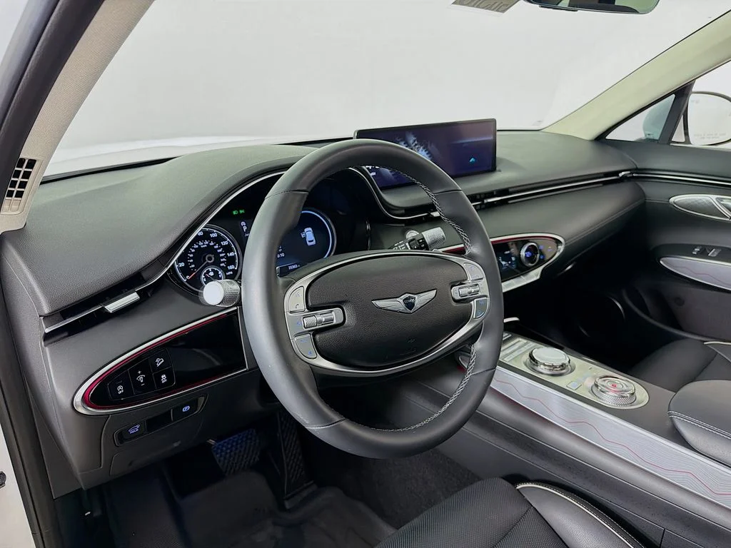 Used 2023 Alta White Genesis 2.5T Advanced image 9