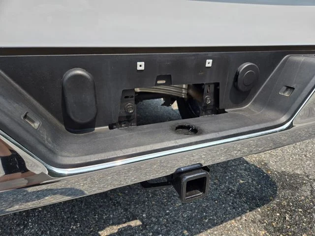 Used 2020 White Chevrolet LT image 16