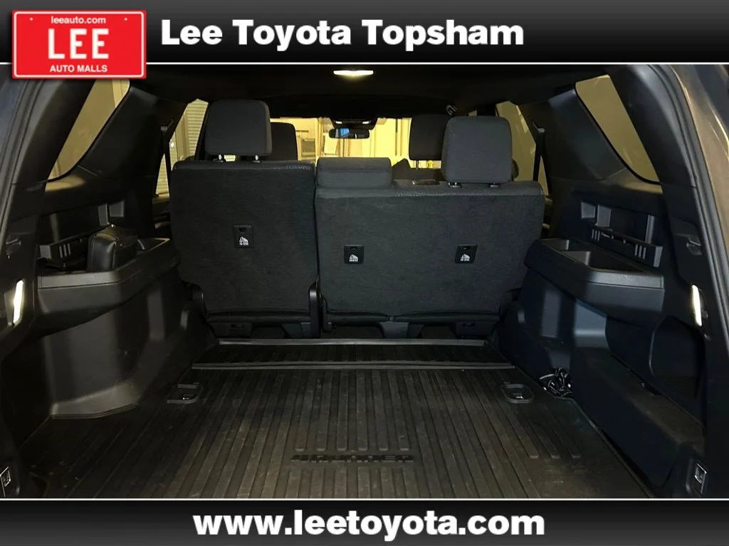 Used 2025 Underground Toyota SR5 image 18