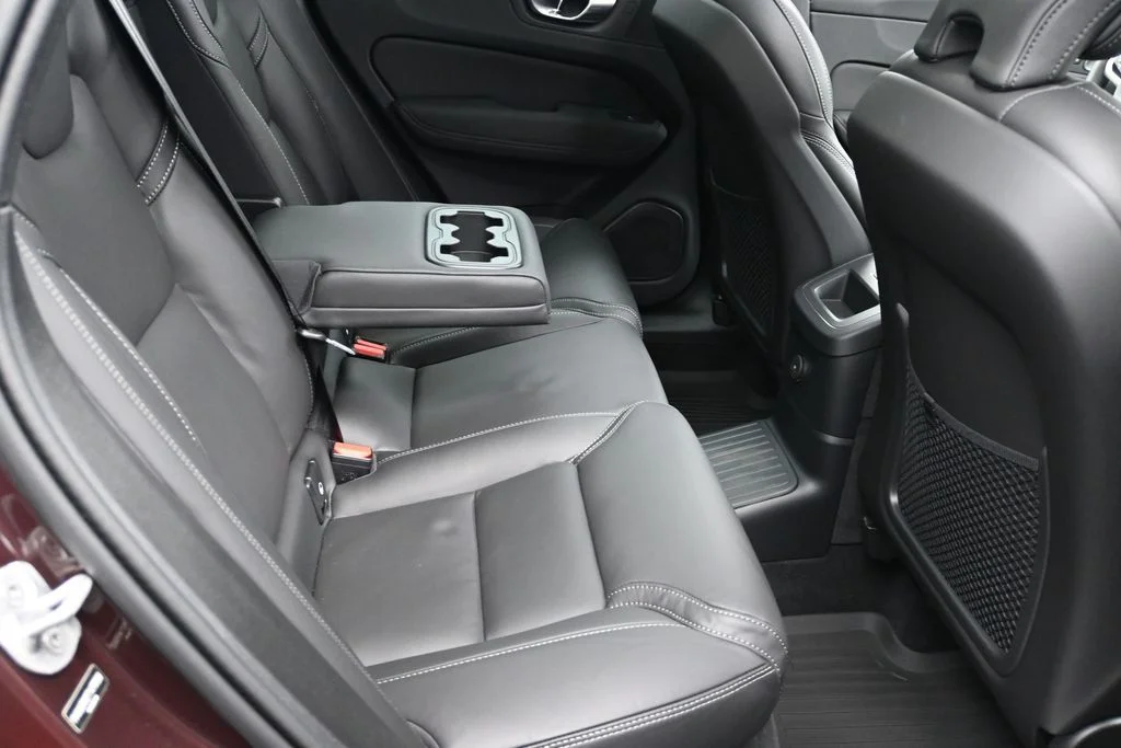 New 2026 Mulberry Red Volvo T8 Ultra image 16