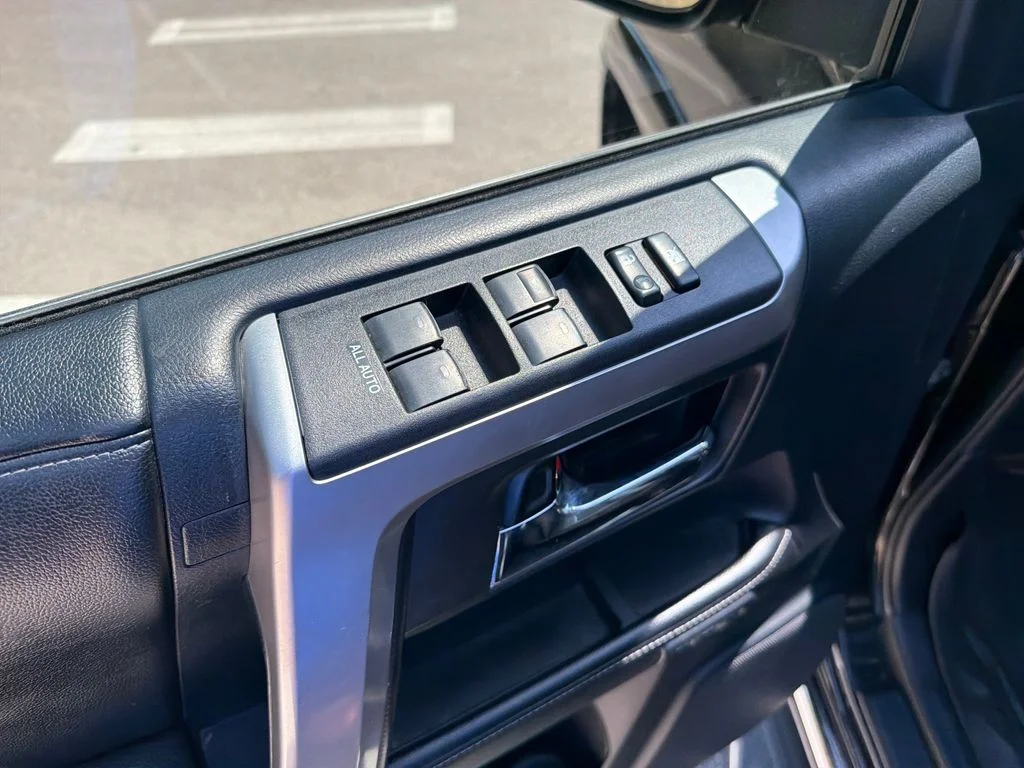 Used 2015 Black Toyota Limited image 18