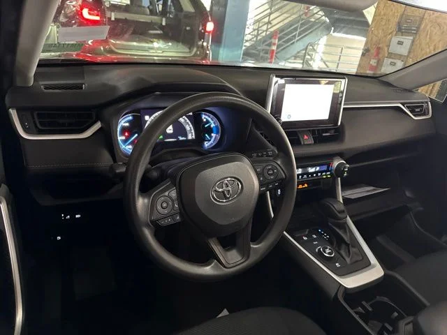 Used 2024  Toyota LE image 7