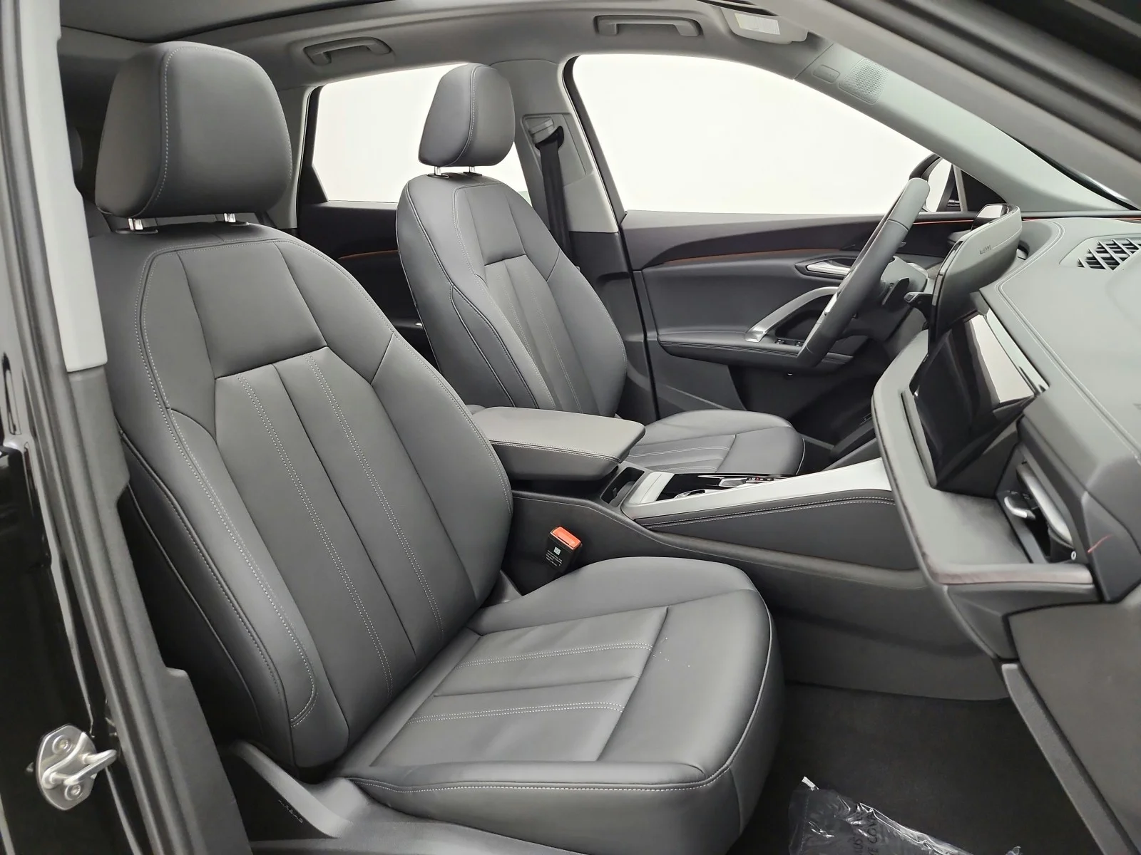 Used 2025 Mythos Black Metallic Audi Premium Plus image 30