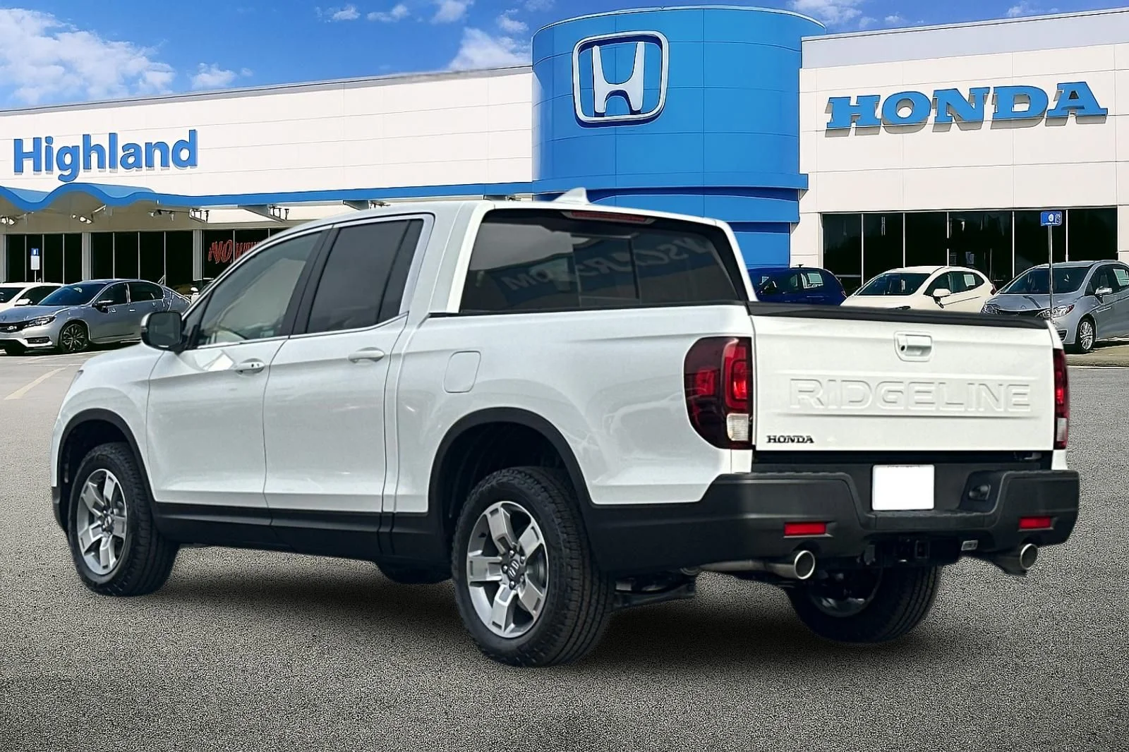 New 2026 Silver Honda RTL image 3
