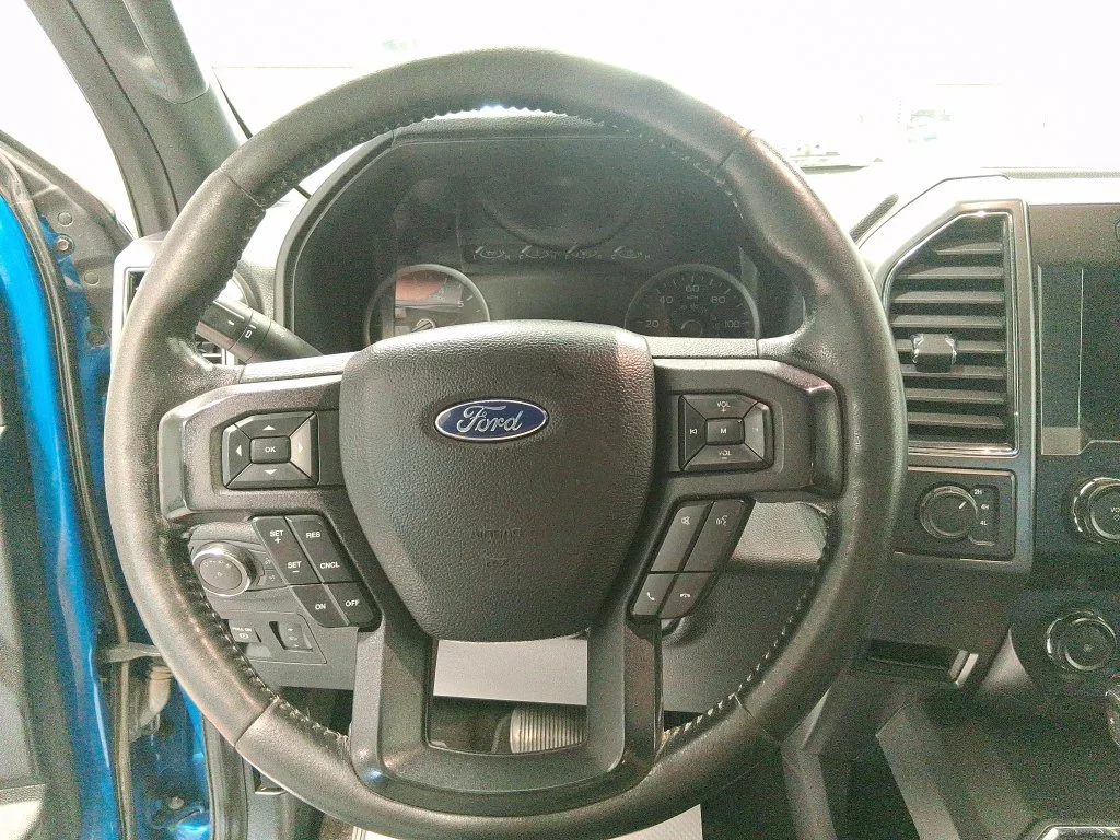 Used 2019 Blue Ford XLT image 22