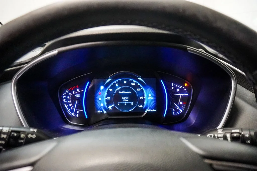 Used 2020 Silver Hyundai Limited image 29