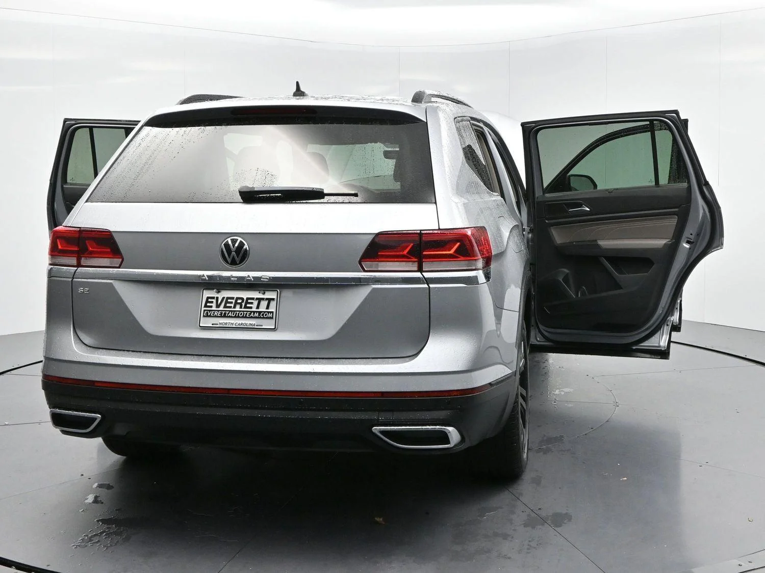 Used 2022 Pyrite Silver Metallic Volkswagen 2.0T SE w/Technology image 42
