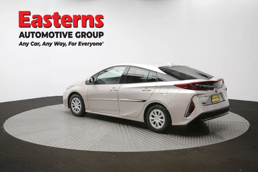 Used 2020 Gray Toyota XLE image 61