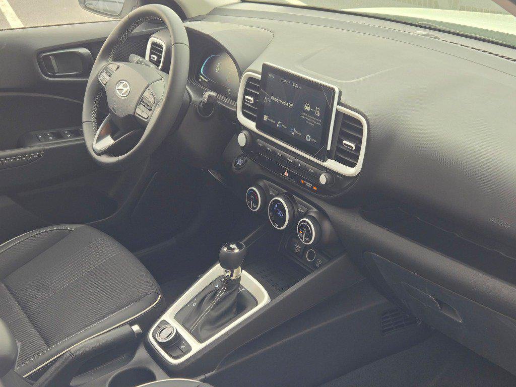 New 2026 Lunar Hyundai SEL w/Two-Tone Roof image 6