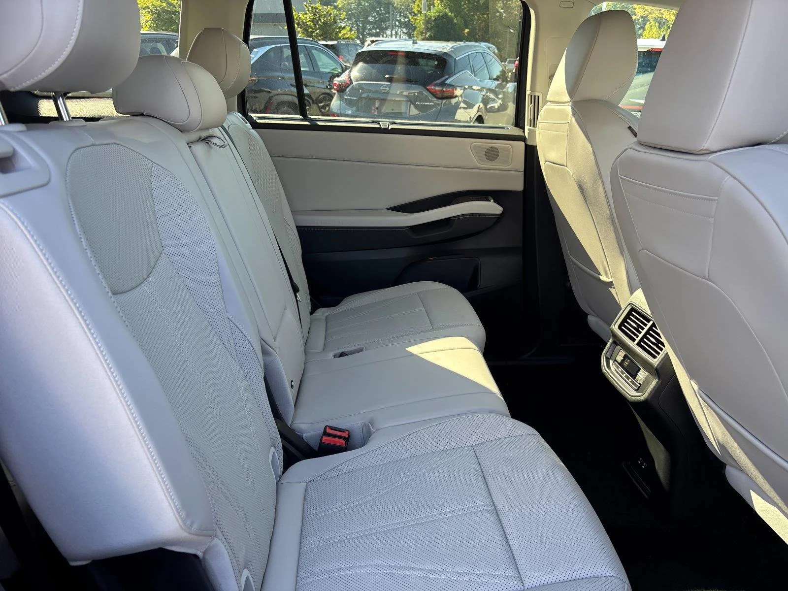 New 2027 Pure Gray Volkswagen SE w/Technology image 37