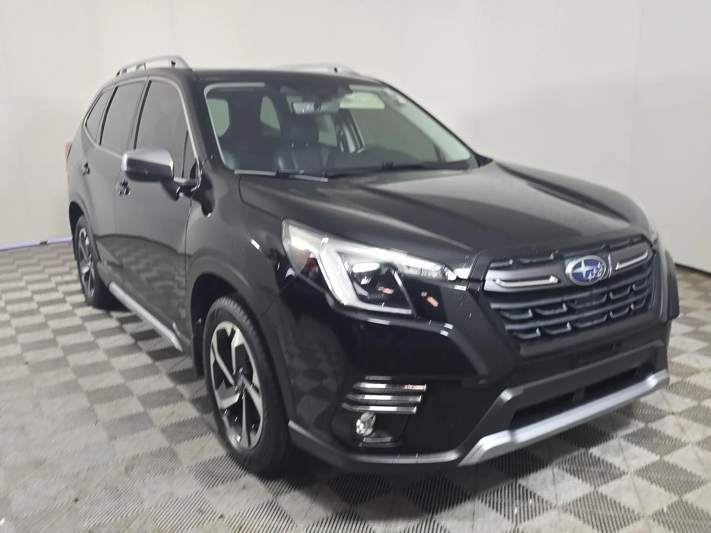 2022 Subaru Forester Touring's photo