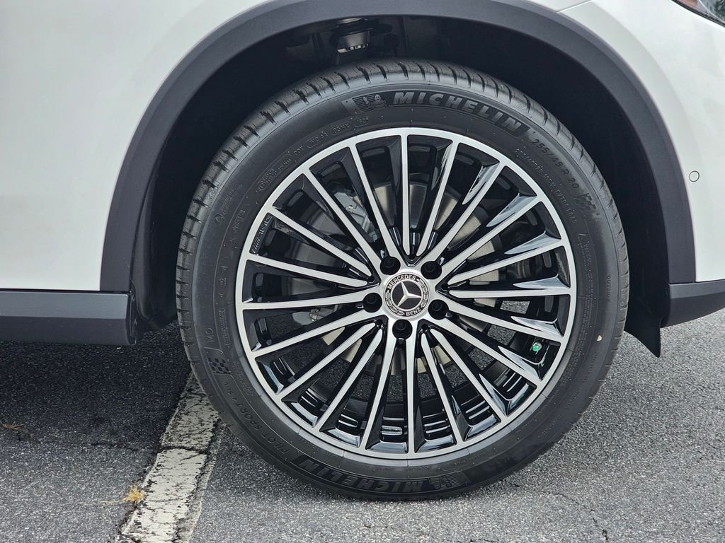 New 2026 Polar White Mercedes-Benz GLC 300 image 13