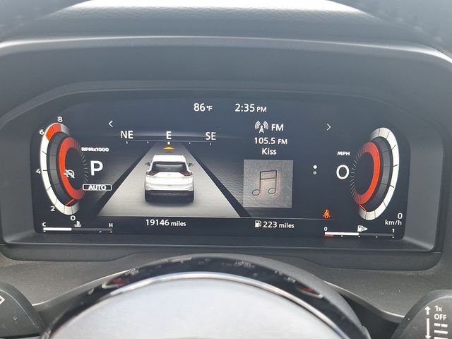 Used 2024 Gray Nissan Platinum image 11