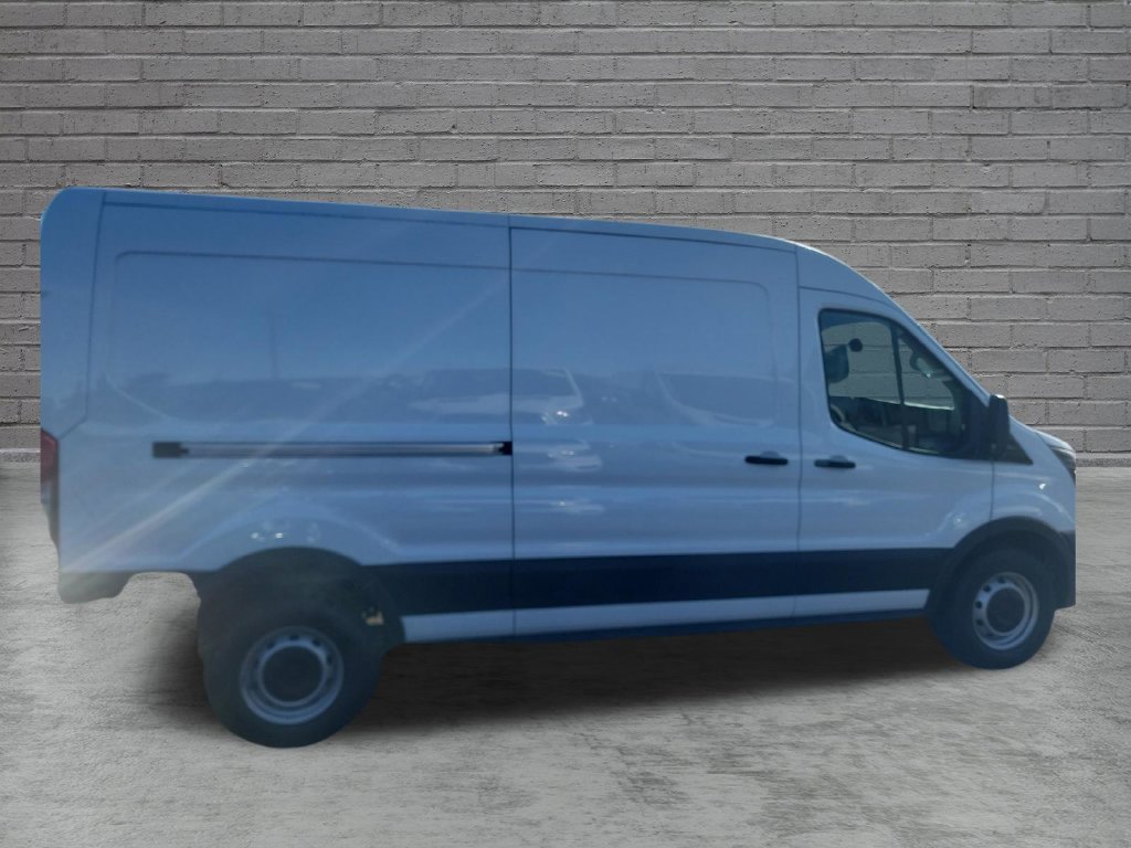Used 2024  Ford  image 10
