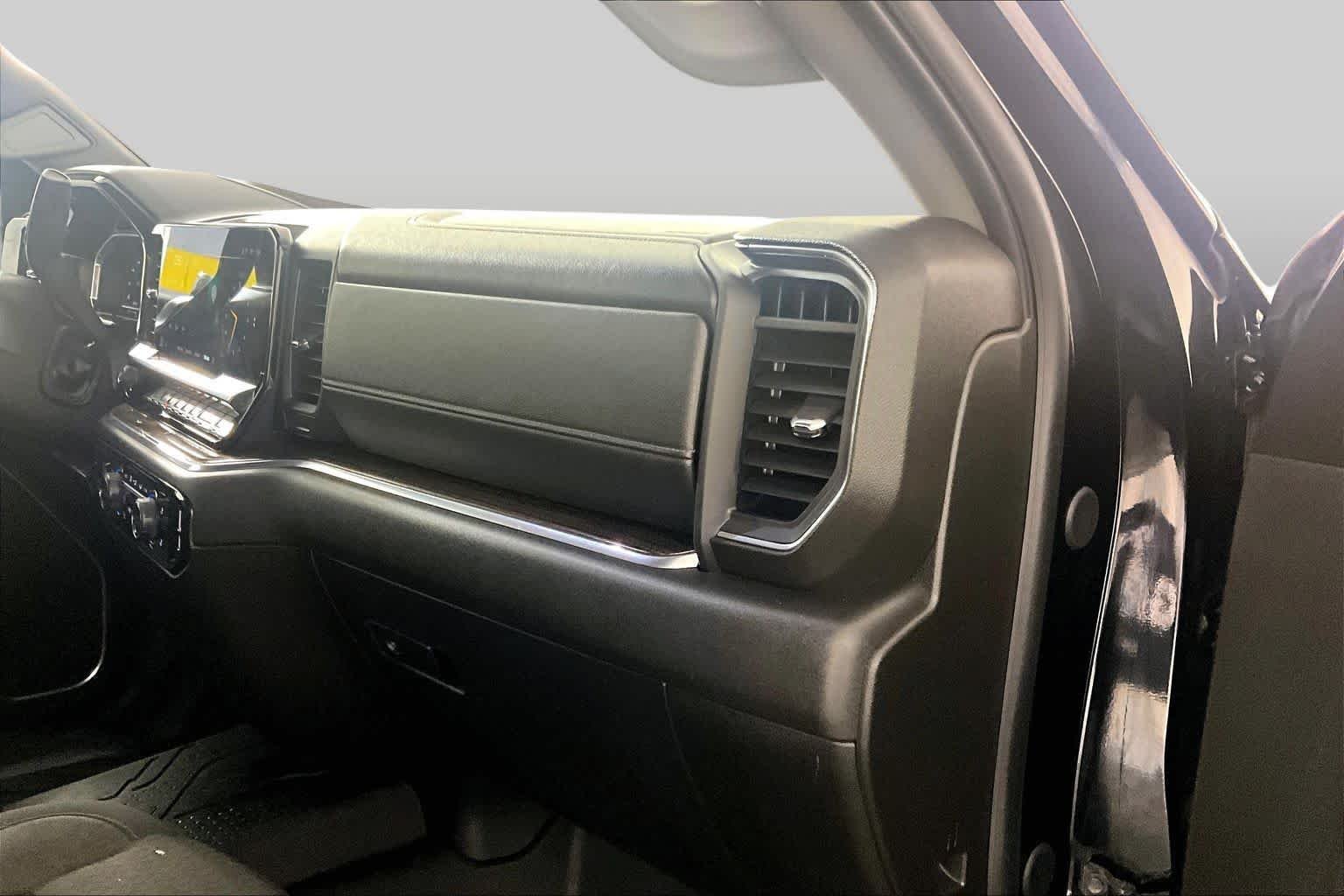 Used 2024 Black Chevrolet LT image 17
