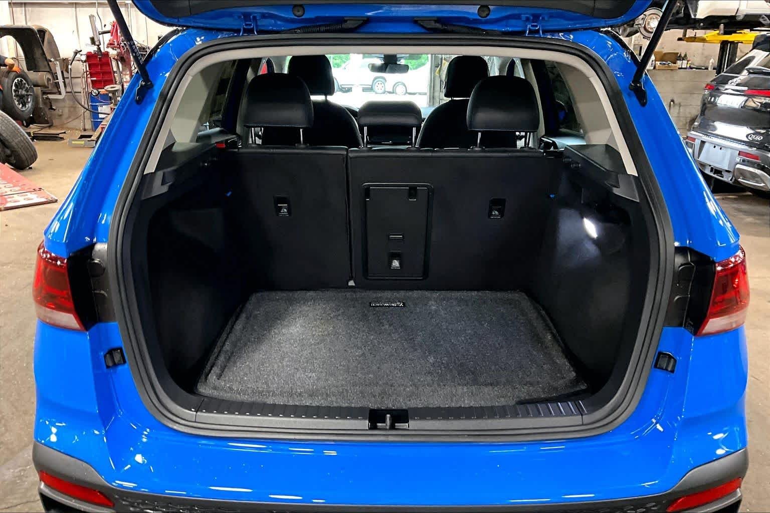 Used 2024 Cornflower Blue w/Deep Black Roof Volkswagen SE Black image 31