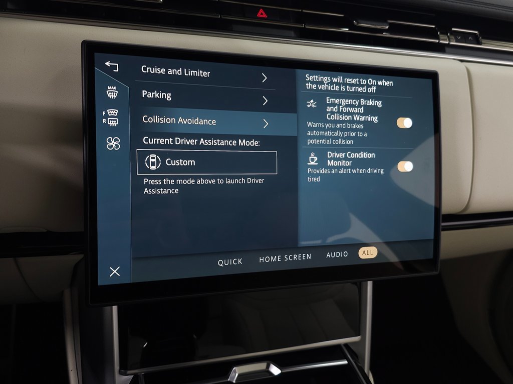 2025 Land Rover Range Rover SE - Photo 23