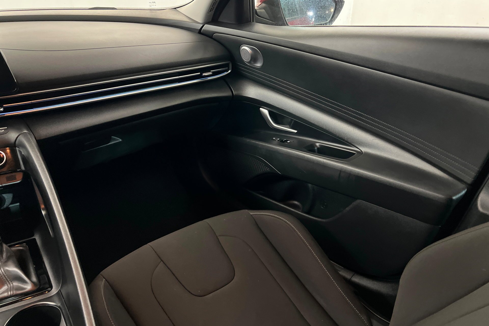 2024 Hyundai Elantra SEL - Photo 11