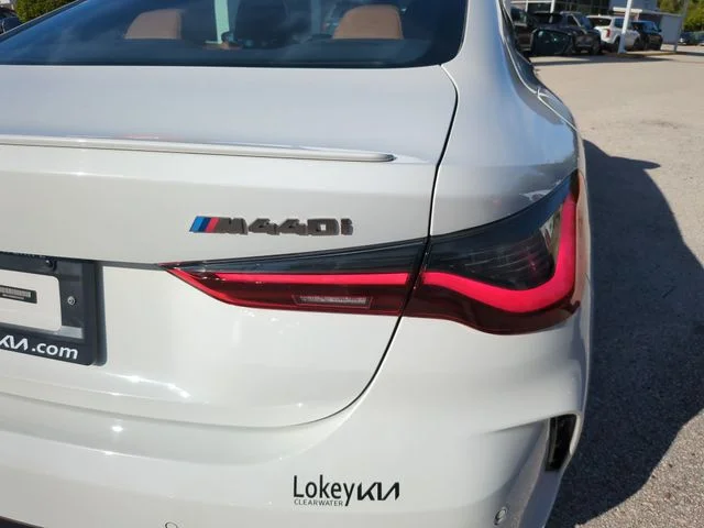 Used 2021 White BMW M440i xDrive image 8
