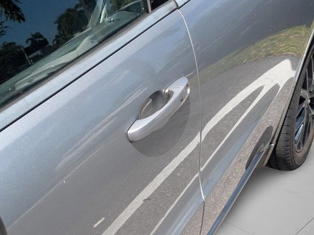 Used 2015 Silver Dodge SXT image 14
