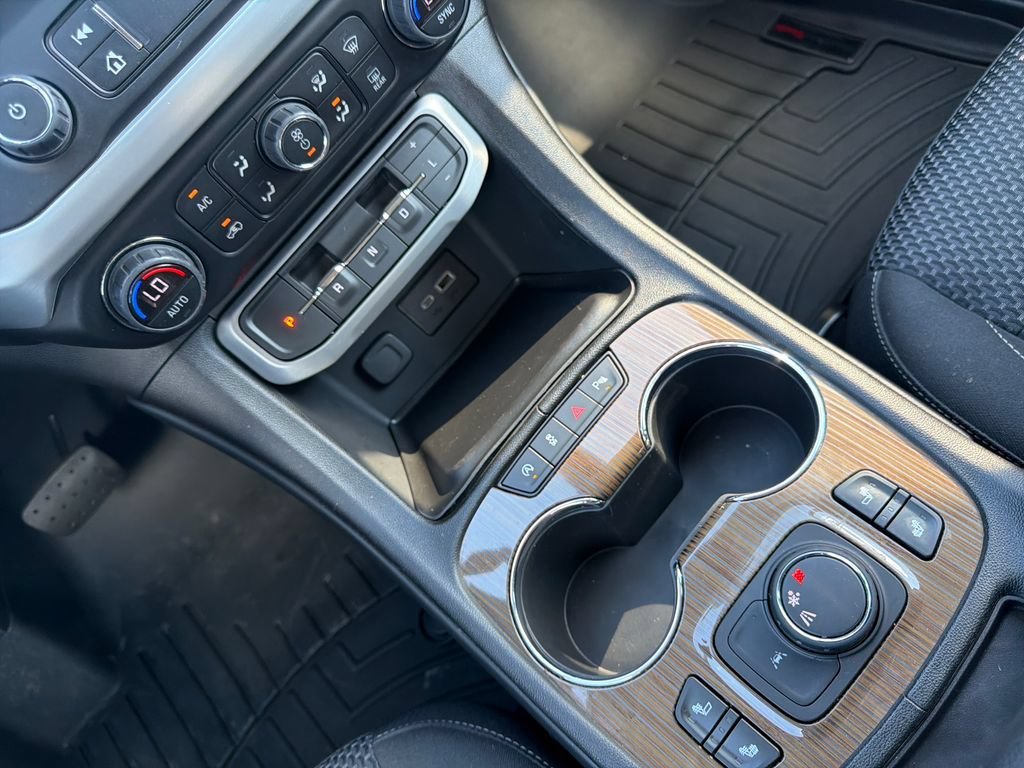2023 GMC Acadia SLE - Photo 22
