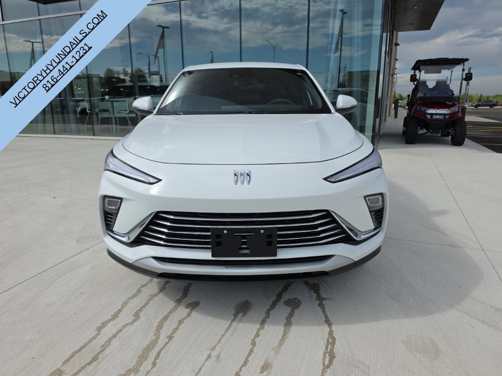 Used 2026 White Buick Preferred image 9