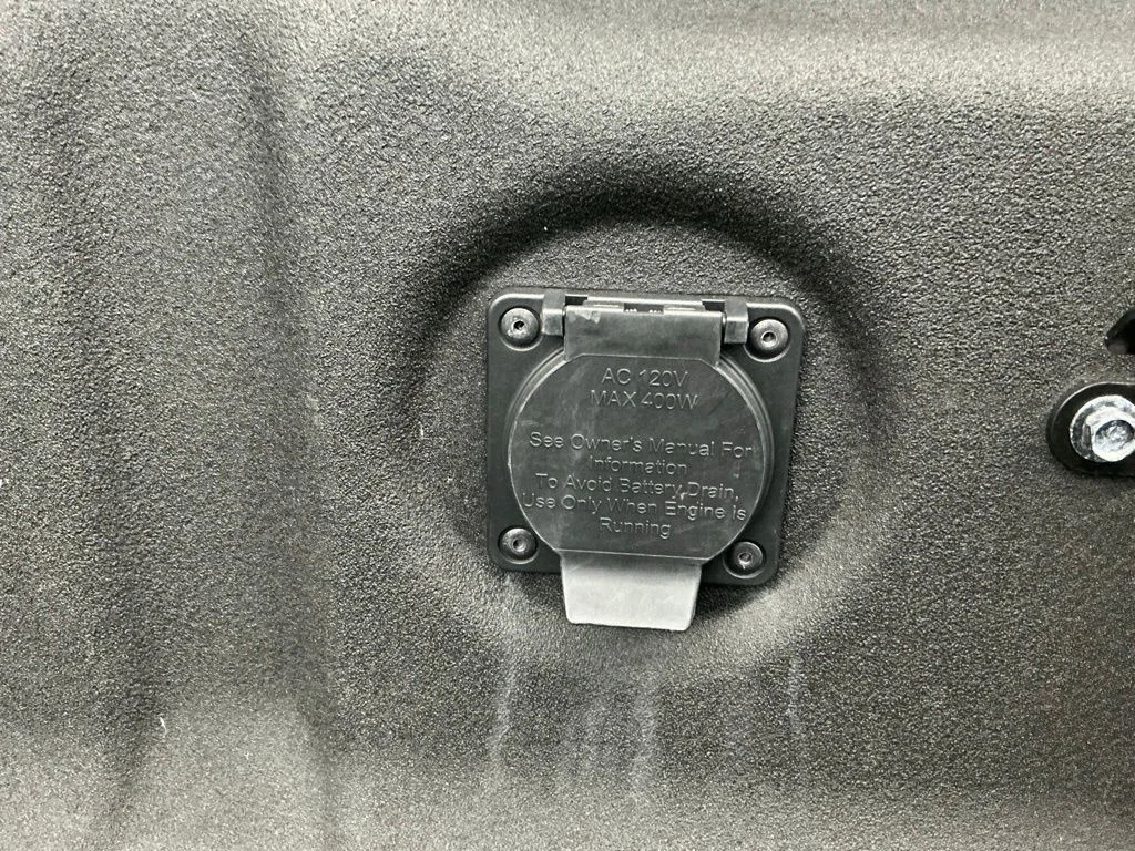 Used 2023 Black Nissan PRO-4X image 9