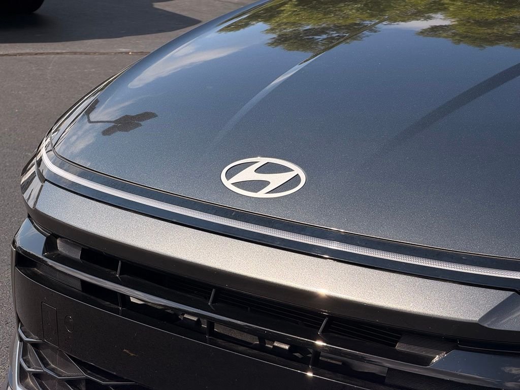 Used 2025 Gray Hyundai SEL image 11