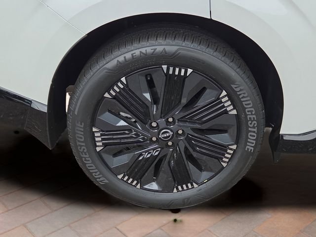 New 2026 White Nissan Platinum image 4