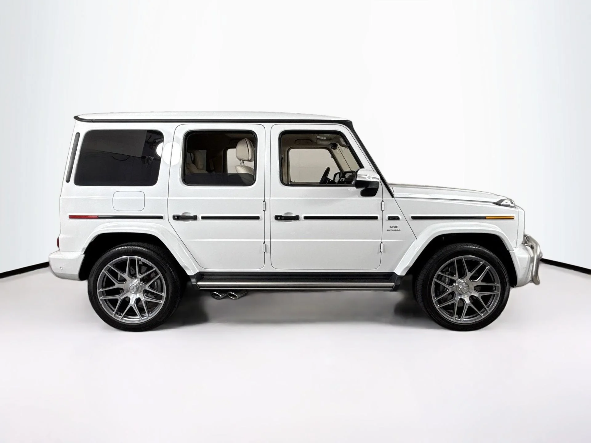 Used 2023 MANUFAKTUR Moonlight White Metallic Mercedes-Benz G 63 AMG® image 8