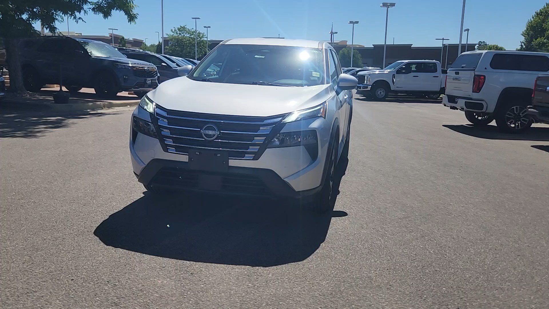 Used 2025 Brilliant Silver Metallic Nissan SV image 9