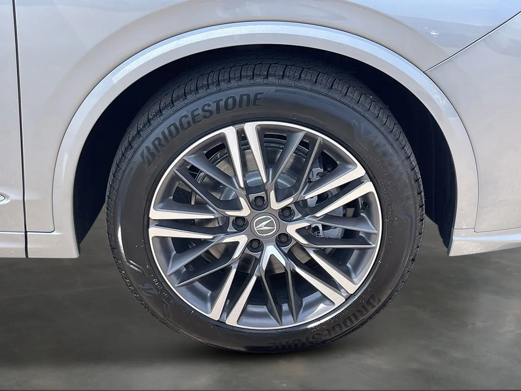 New 2026 Solar Silver Metallic Acura w/Advance Package image 10